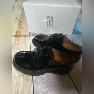 MM6 Tabi dress shoe